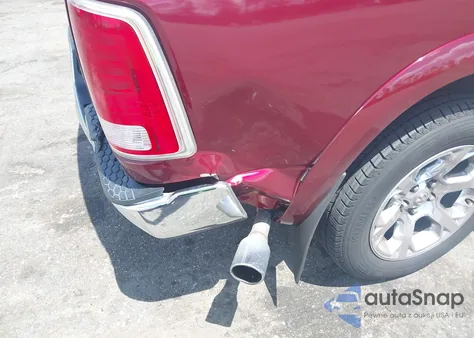 2017 Ram 1500 Laramie 4X2 5'7 Box из США, поврежденный, VIN 1C6RR6NT2HS818002